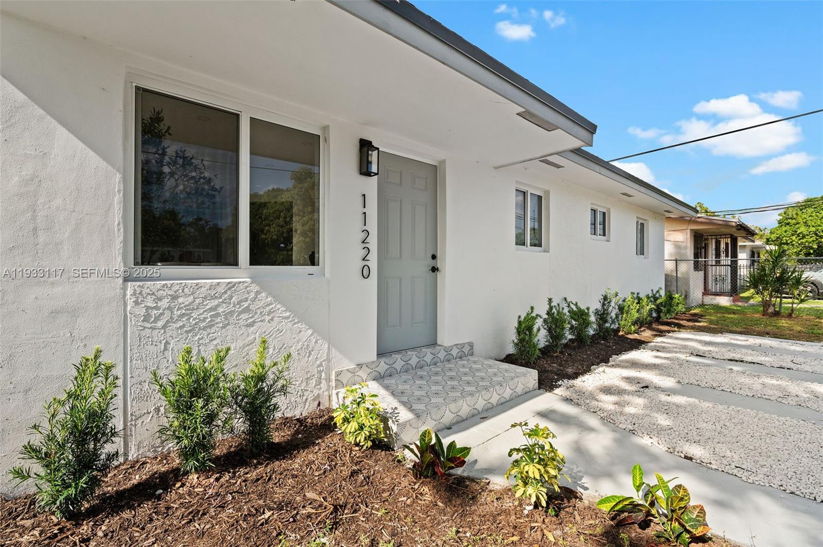 AVOCADO COURTS - Residential