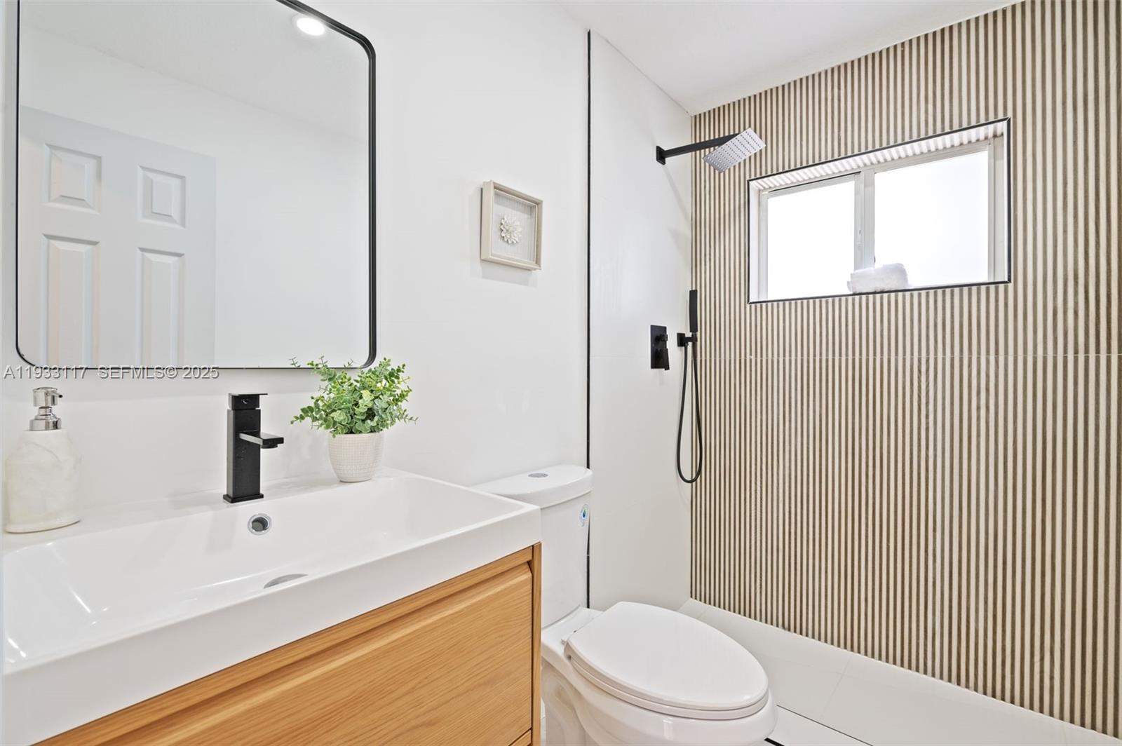 AVOCADO COURTS - Residential