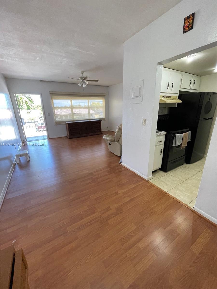 Property for Sale at 230 Sw 11th Ave 15, Hallandale Beach, Broward County, Florida - Bedrooms: 1 
Bathrooms: 1  - $170,000