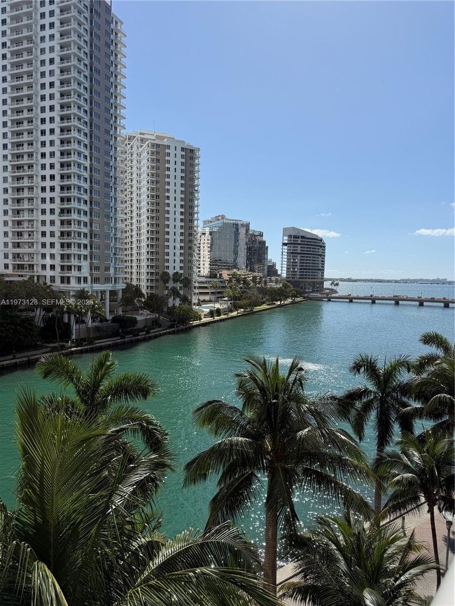 ICONBRICKELL CONDO NO 1 - Residential Lease