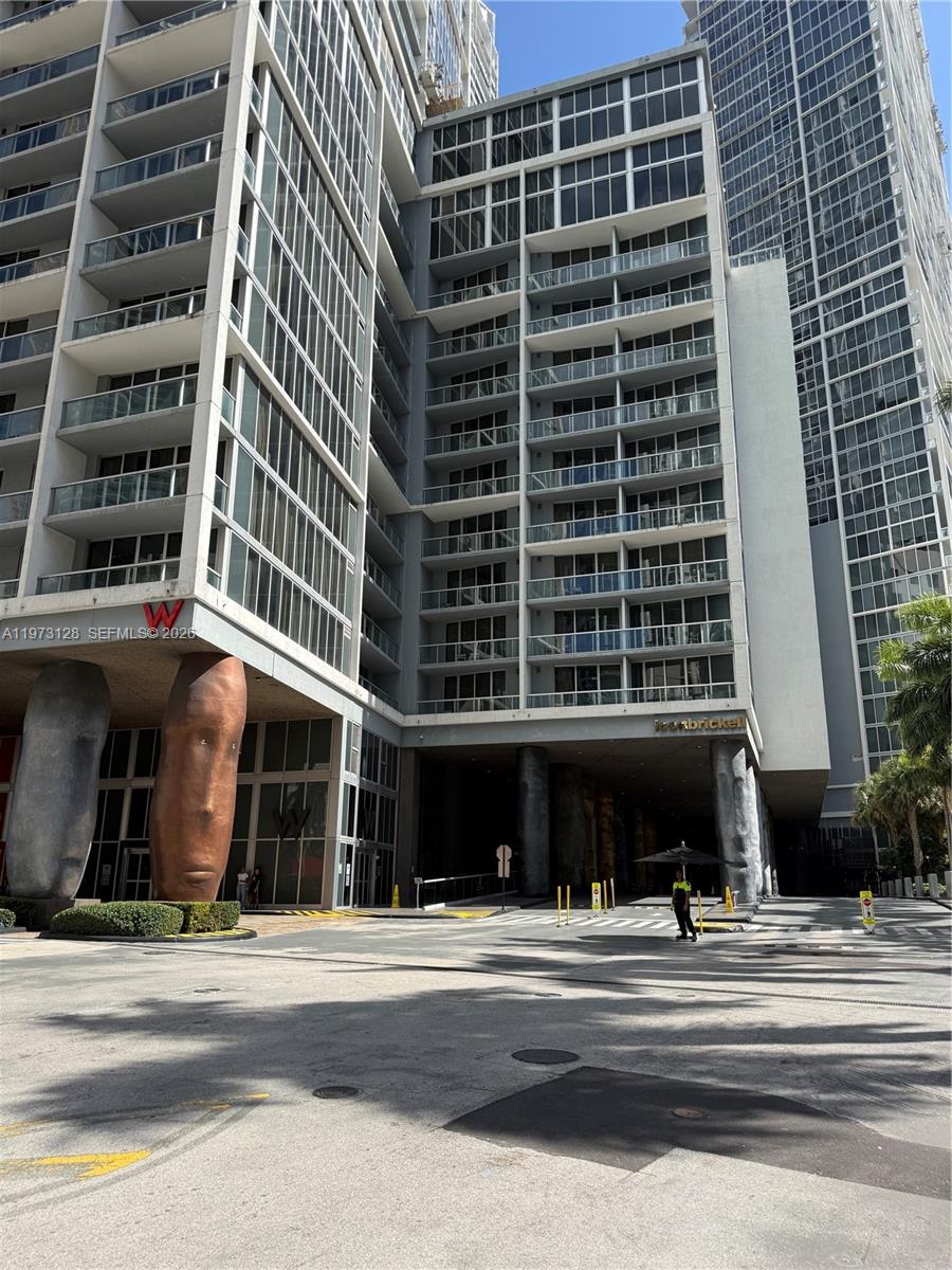 ICONBRICKELL CONDO NO 1 - Residential Lease
