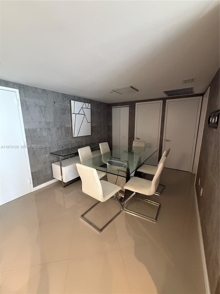 ICONBRICKELL CONDO NO 1 - Residential Lease