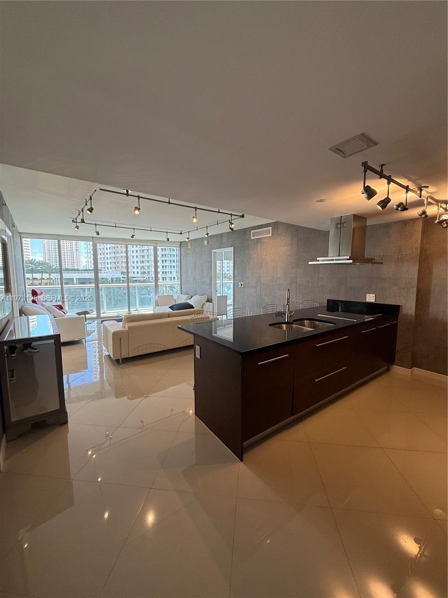 ICONBRICKELL CONDO NO 1 - Residential Lease