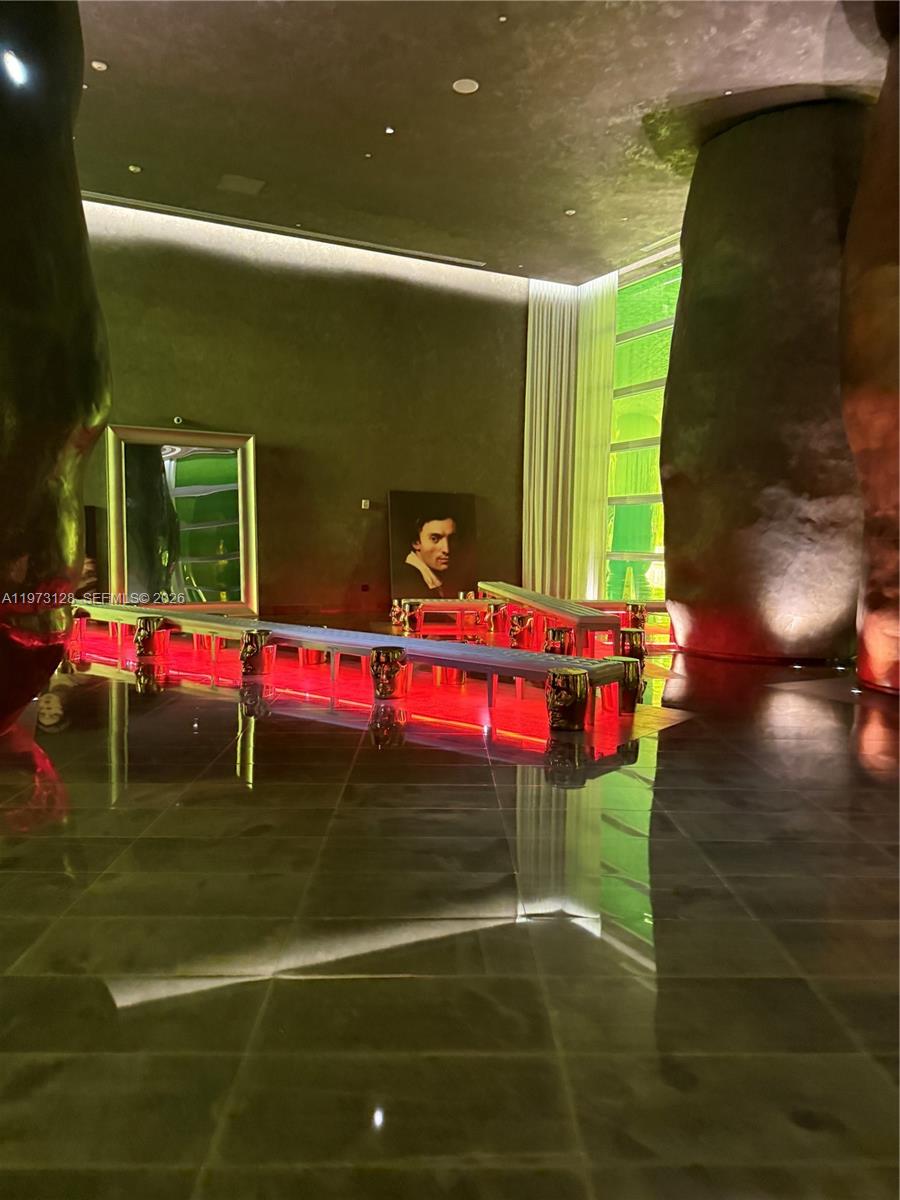 465 Brickell Ave 619