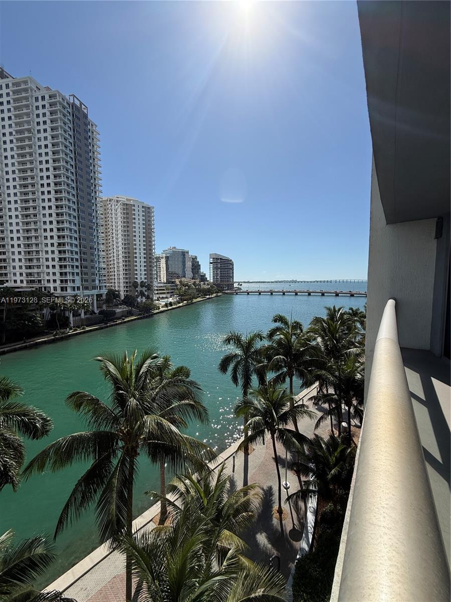 ICONBRICKELL CONDO NO 1 - Residential Lease