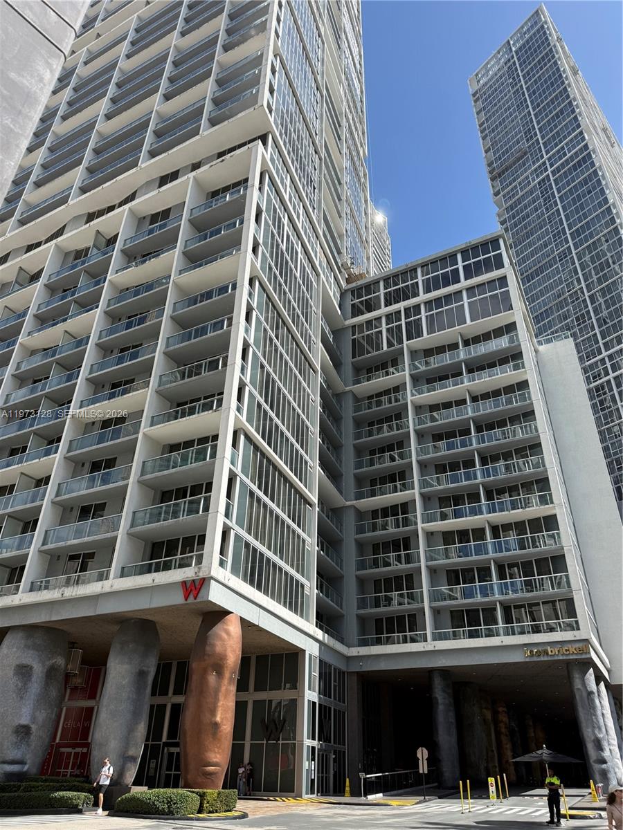 ICONBRICKELL CONDO NO 1 - Residential Lease