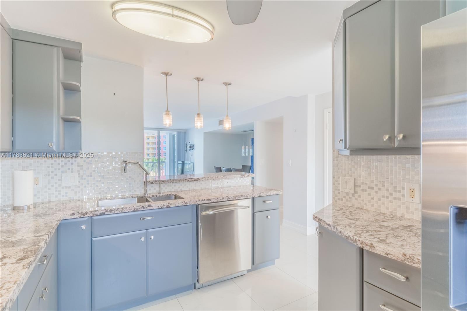 WHITE EGRET CONDO - Residential