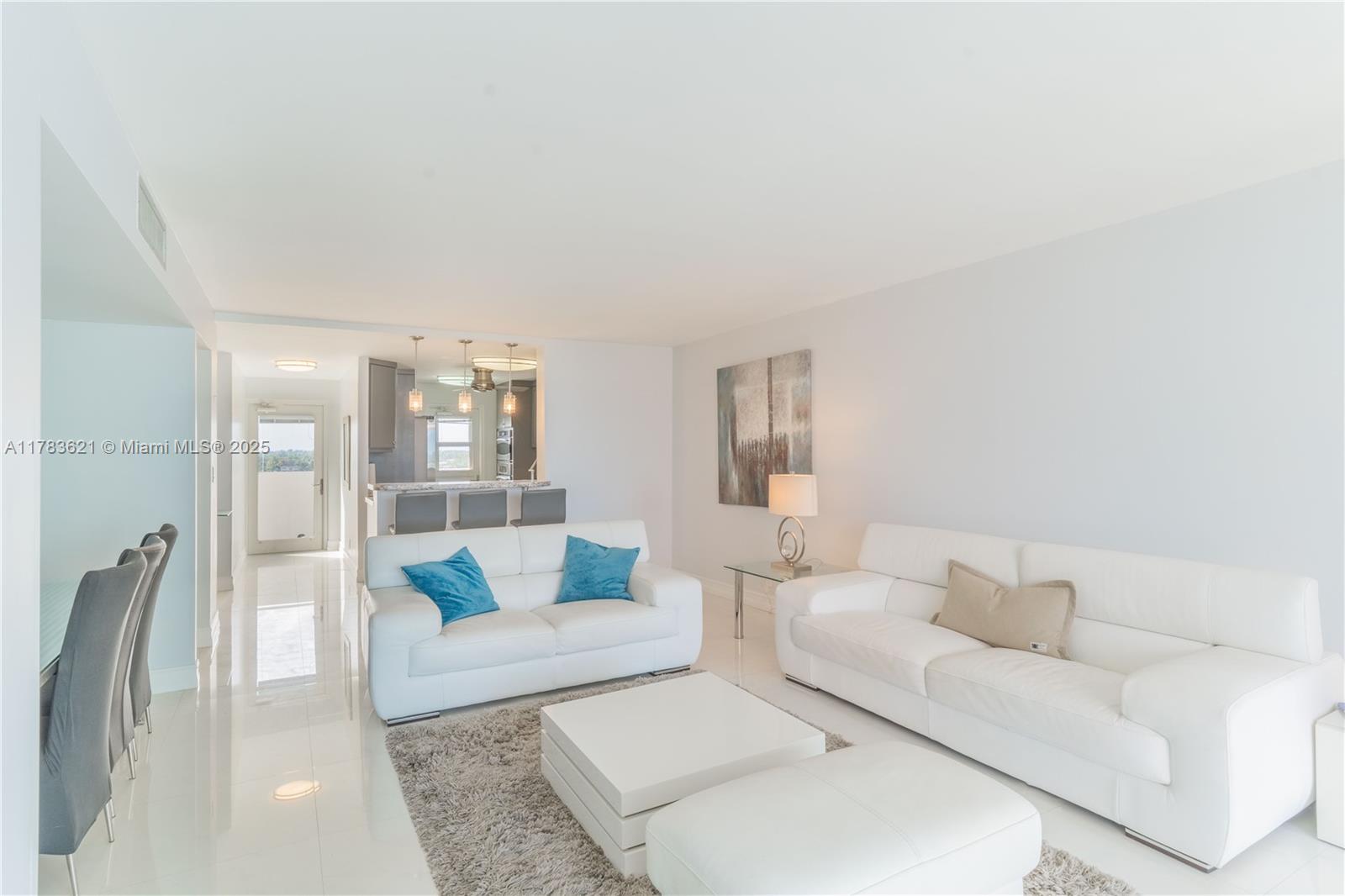 WHITE EGRET CONDO - Residential