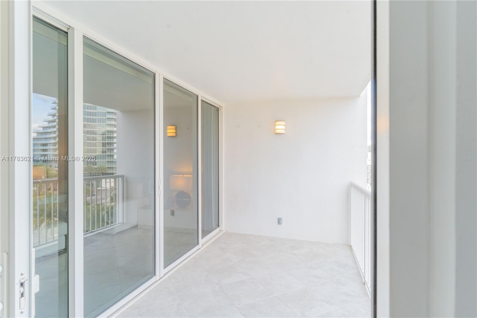 WHITE EGRET CONDO - Residential
