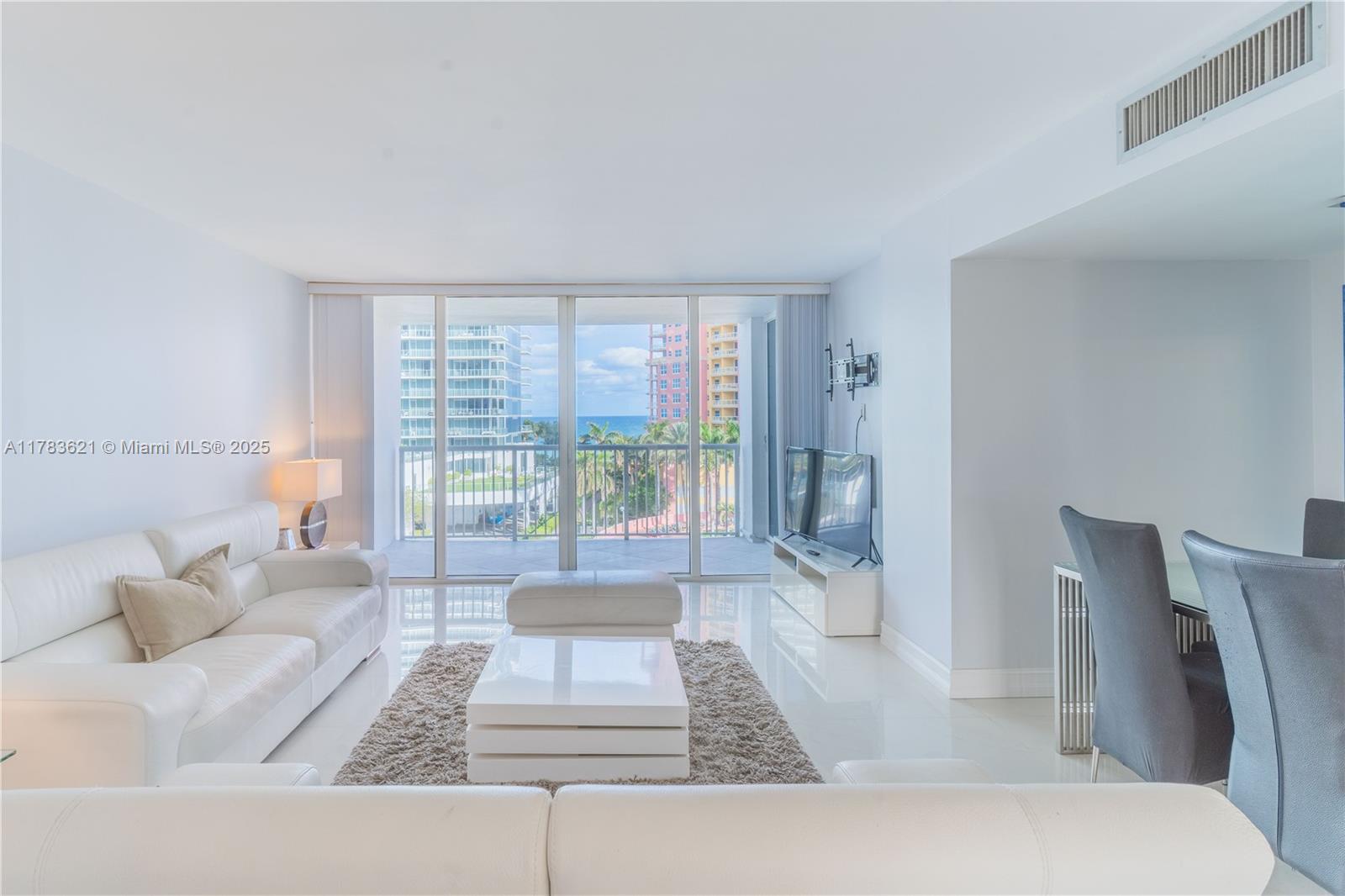WHITE EGRET CONDO - Residential