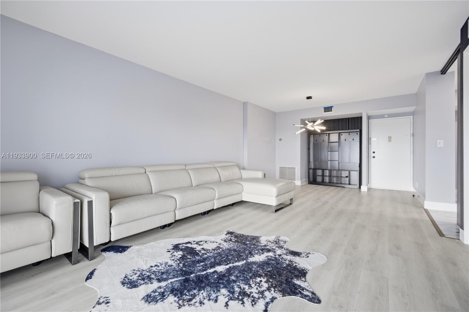 HILLCREST EAST NO 24 COND - Residential