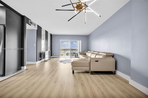 Photo of 4200 Hillcrest Dr #802, Hollywood, FL 33021 (MLS # A11933900)