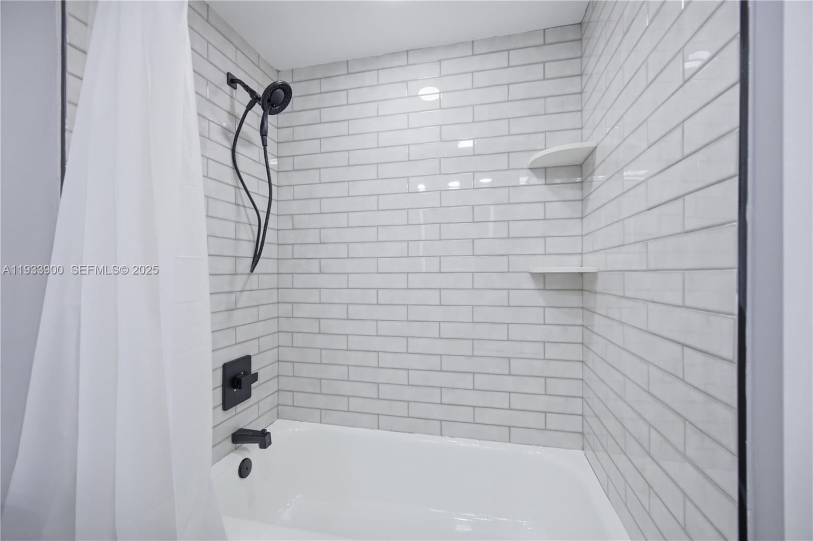 HILLCREST EAST NO 24 COND - Residential