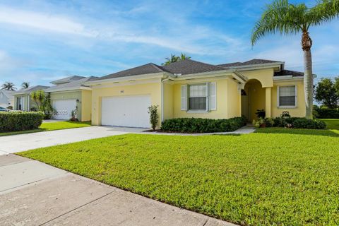 Photo of 2430 SE 7th Pl, Homestead, FL 33033 (MLS # A11875073)