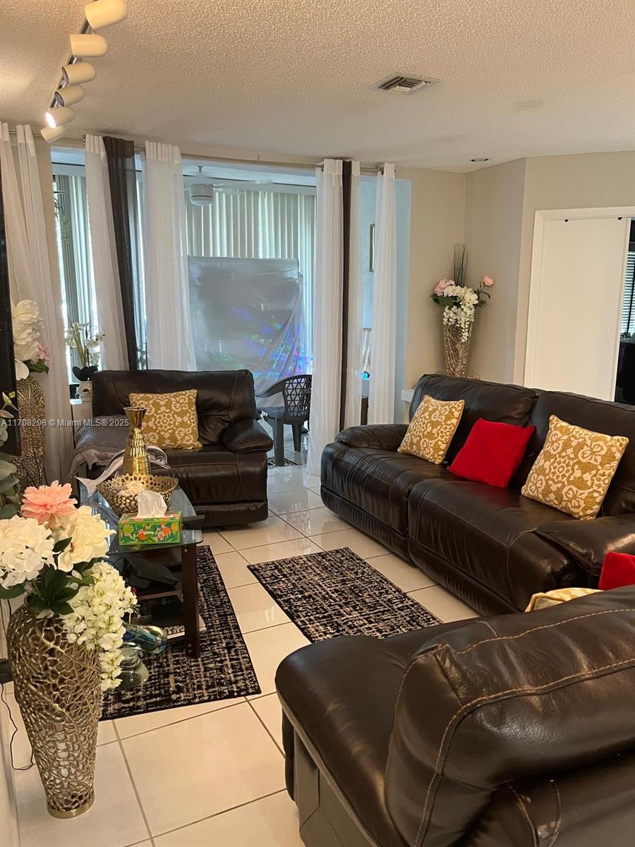 4300 NW 30th St 141