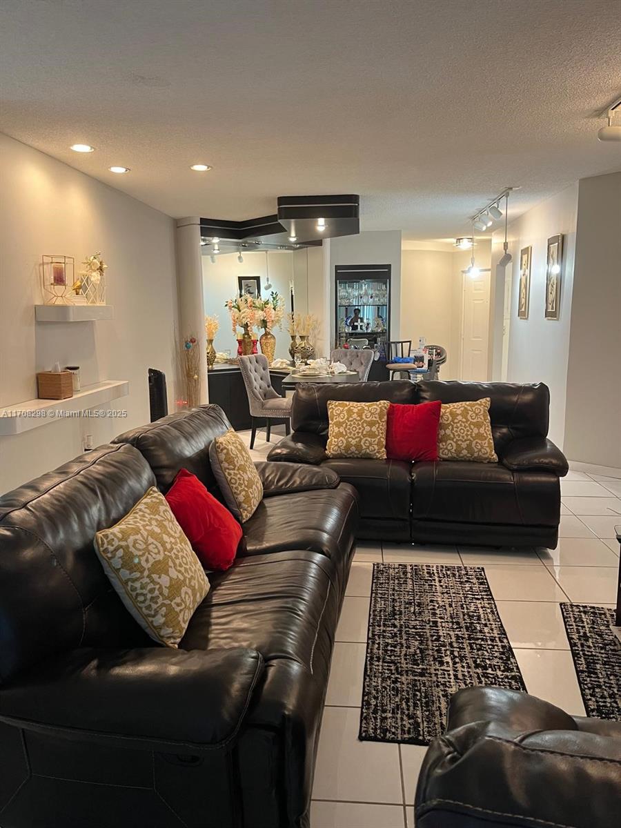 4300 NW 30th St 141