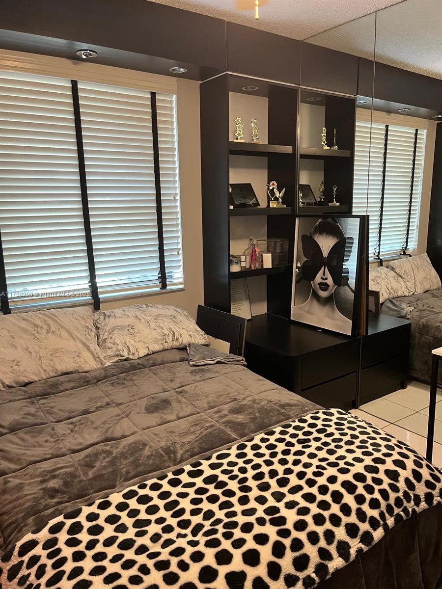 BAYPORT VILLAGE D CONDO - Residential