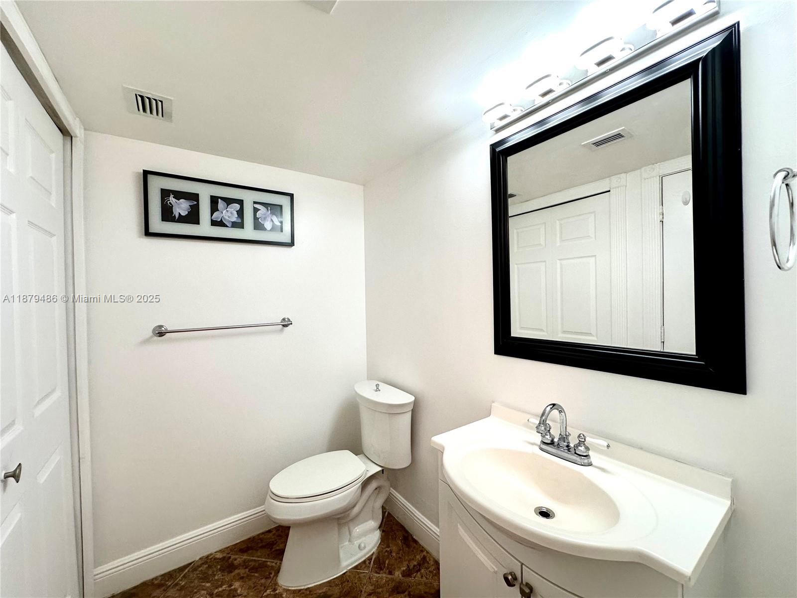 PLAZA TOWERS SOUTH CONDO - Residential Lease