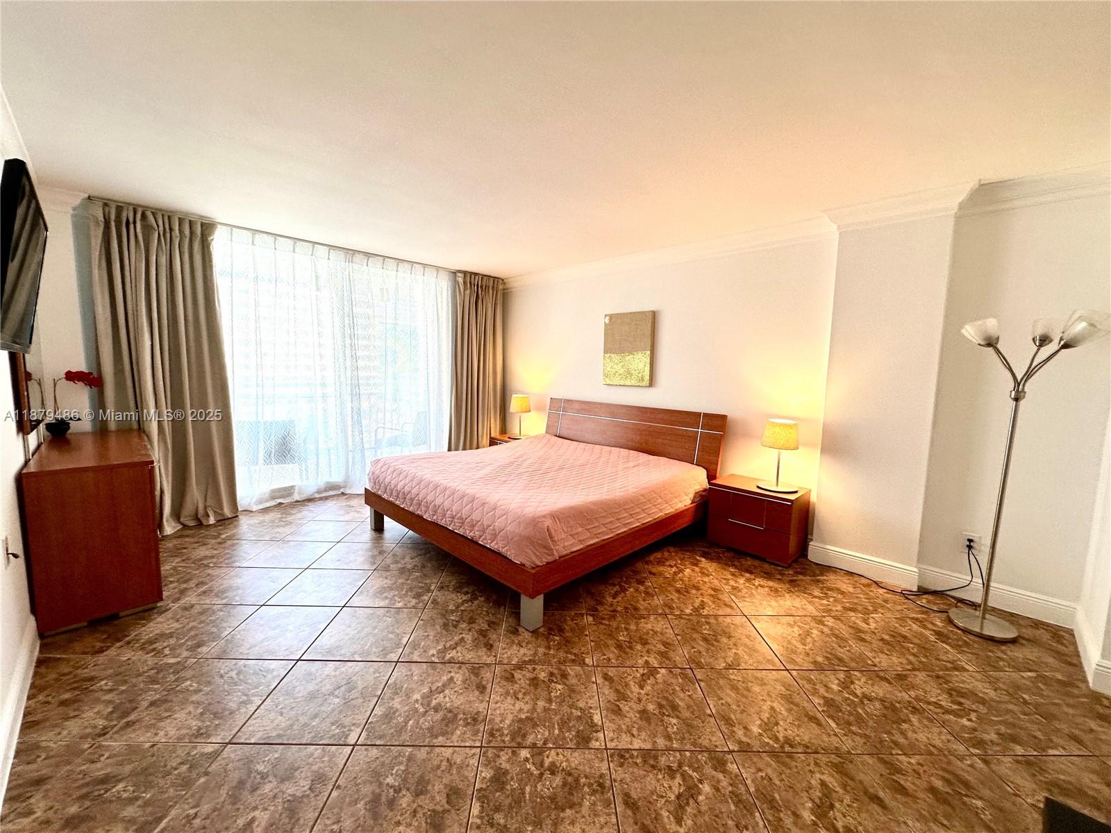 PLAZA TOWERS SOUTH CONDO - Residential Lease