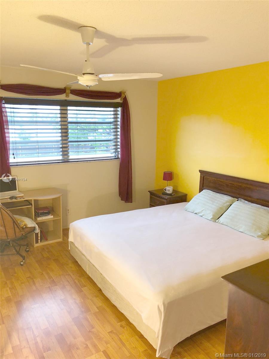 EDGEWOOD GREENS CONDO A - Residential