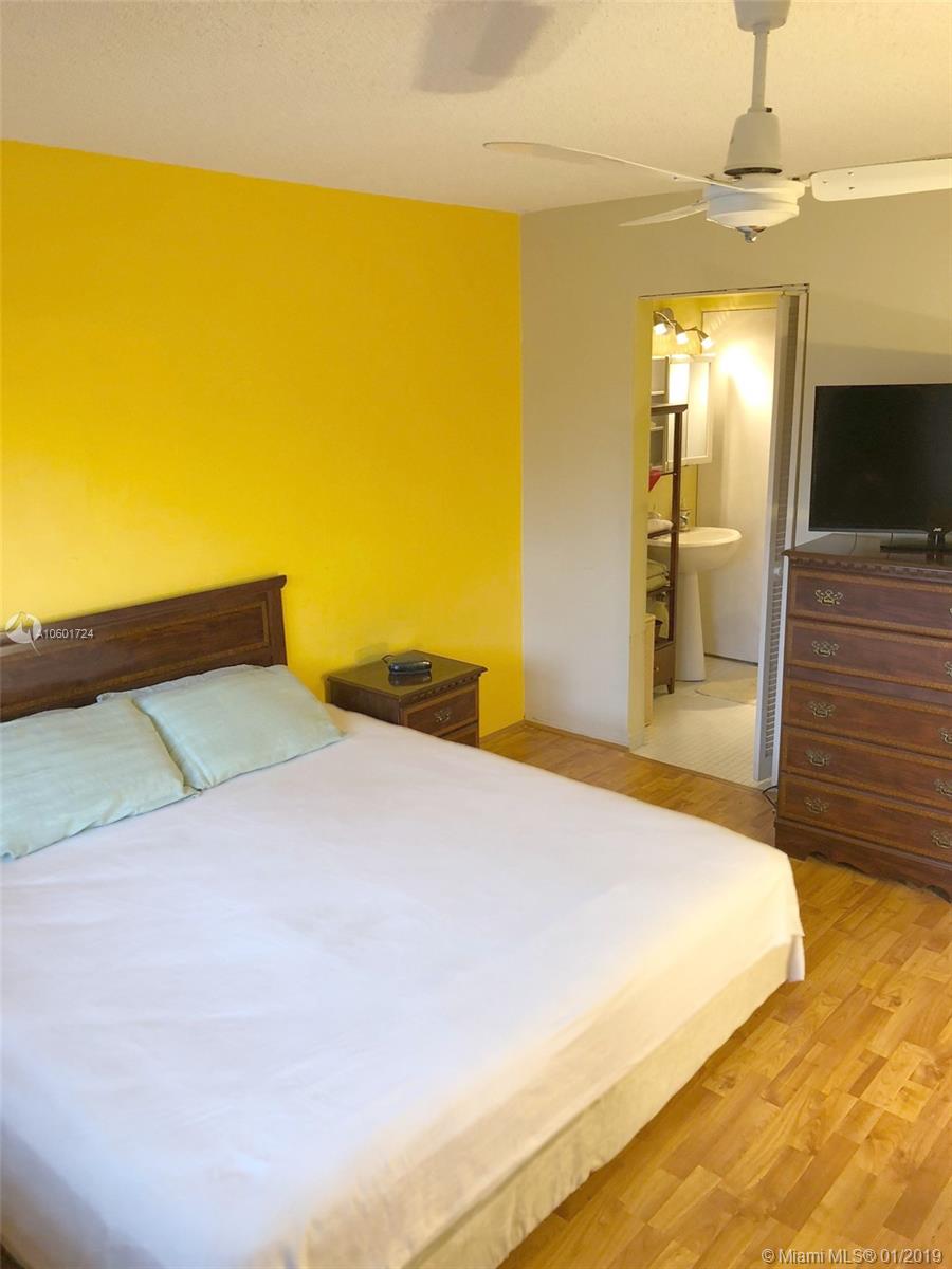 EDGEWOOD GREENS CONDO A - Residential