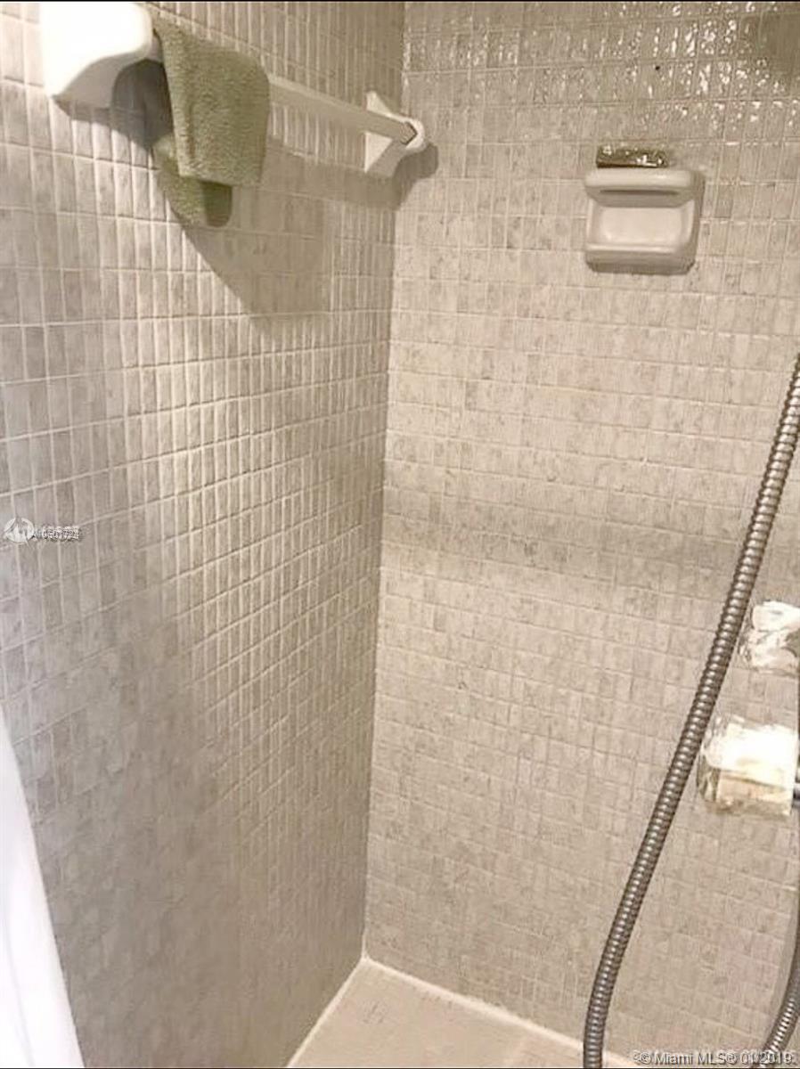 EDGEWOOD GREENS CONDO A - Residential