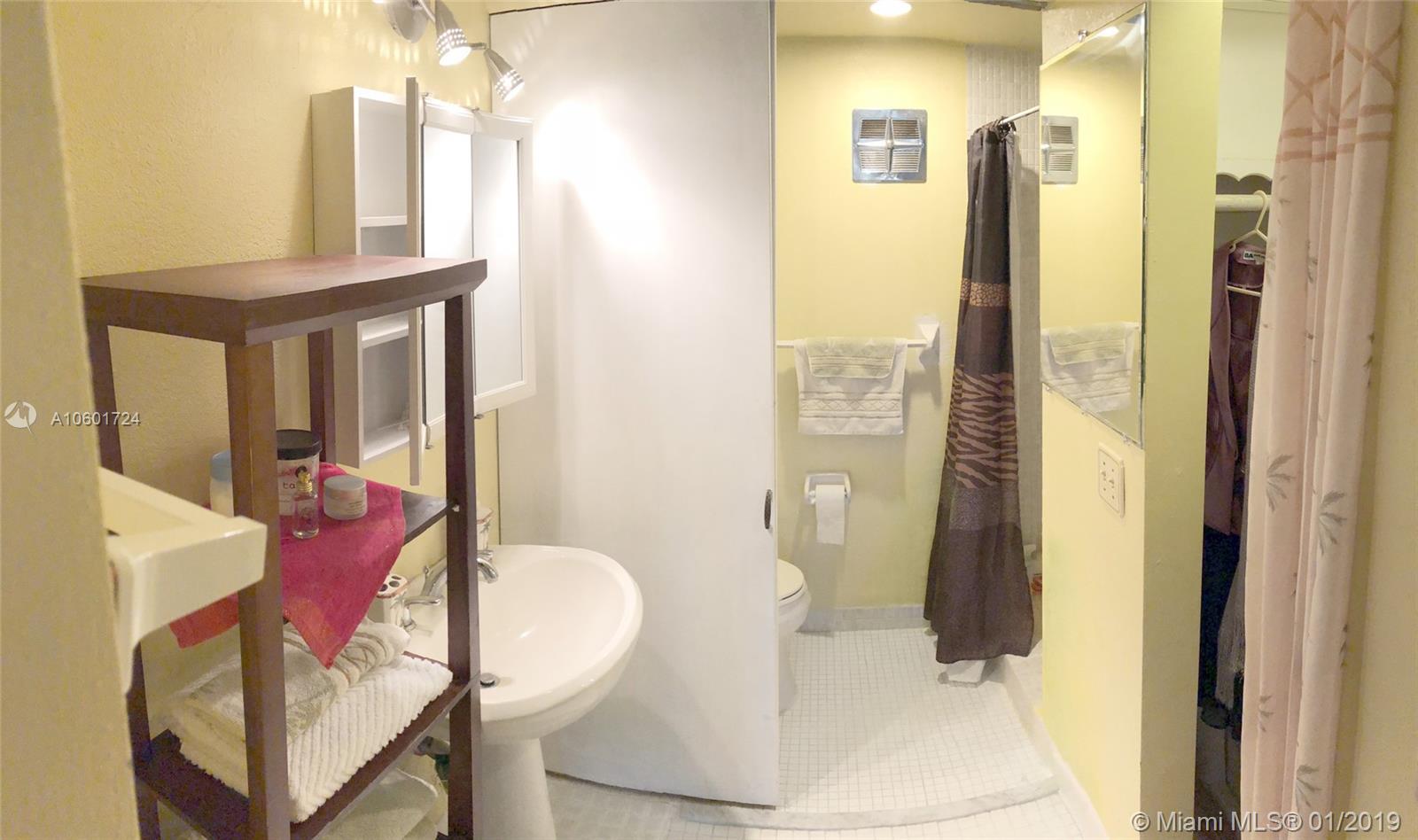 EDGEWOOD GREENS CONDO A - Residential