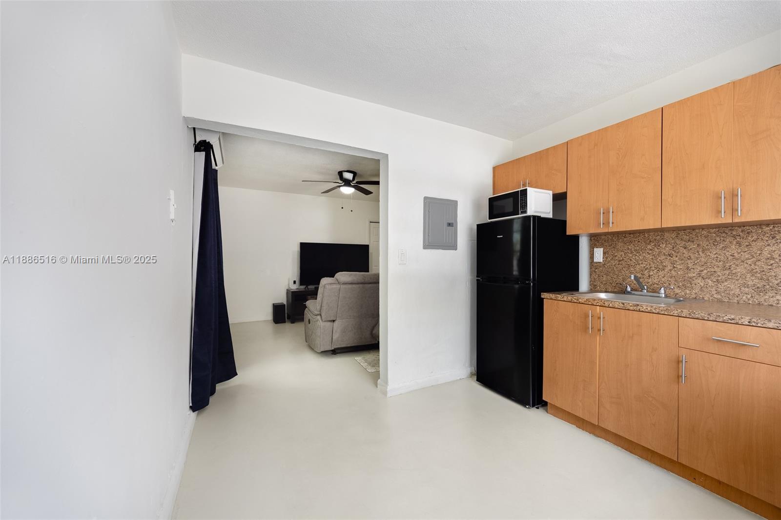 CITY OF MIAMI SOUTH - Residential Income