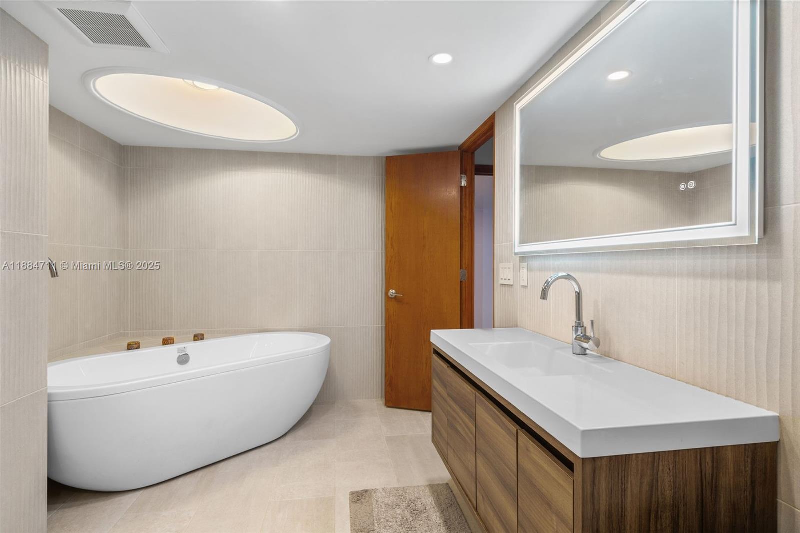 PRINCE GEORGE ARMS CONDO - Residential