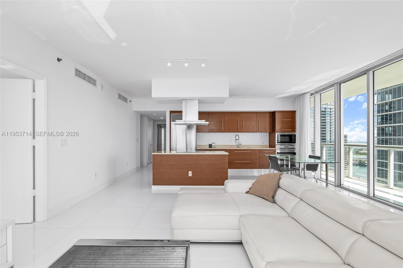 ICON BRICKELL CONDO NO 3 - Residential