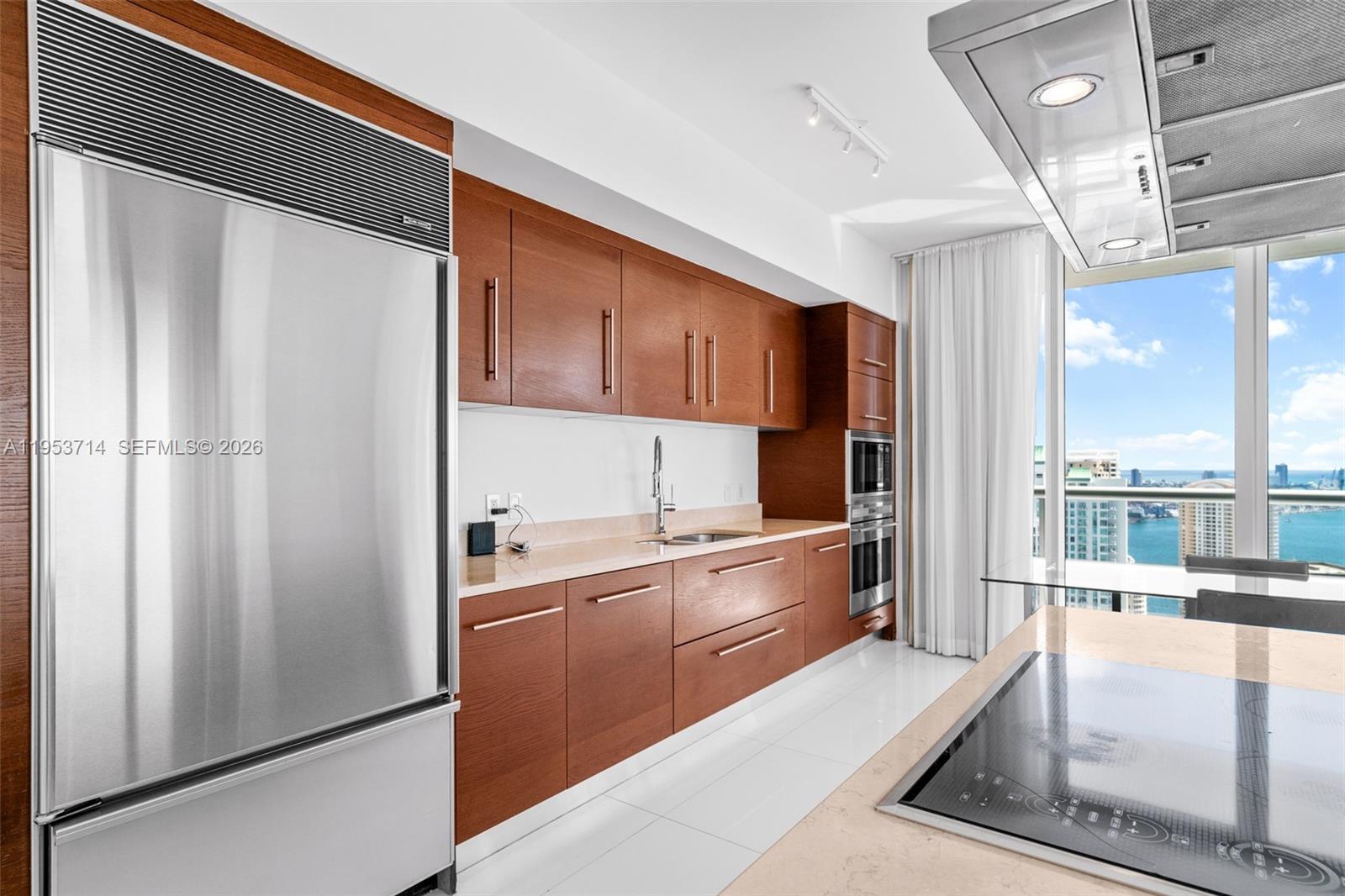 ICON BRICKELL CONDO NO 3 - Residential