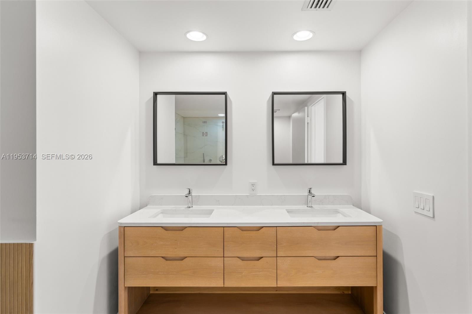 ICON BRICKELL CONDO NO 3 - Residential