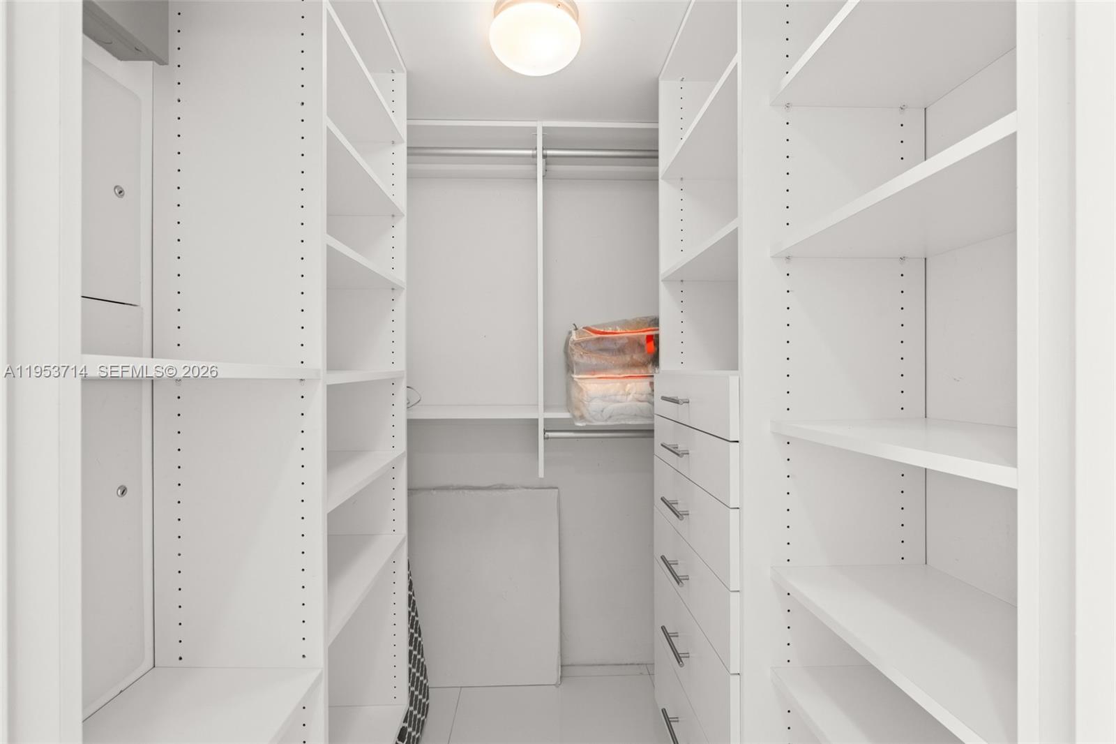 ICON BRICKELL CONDO NO 3 - Residential