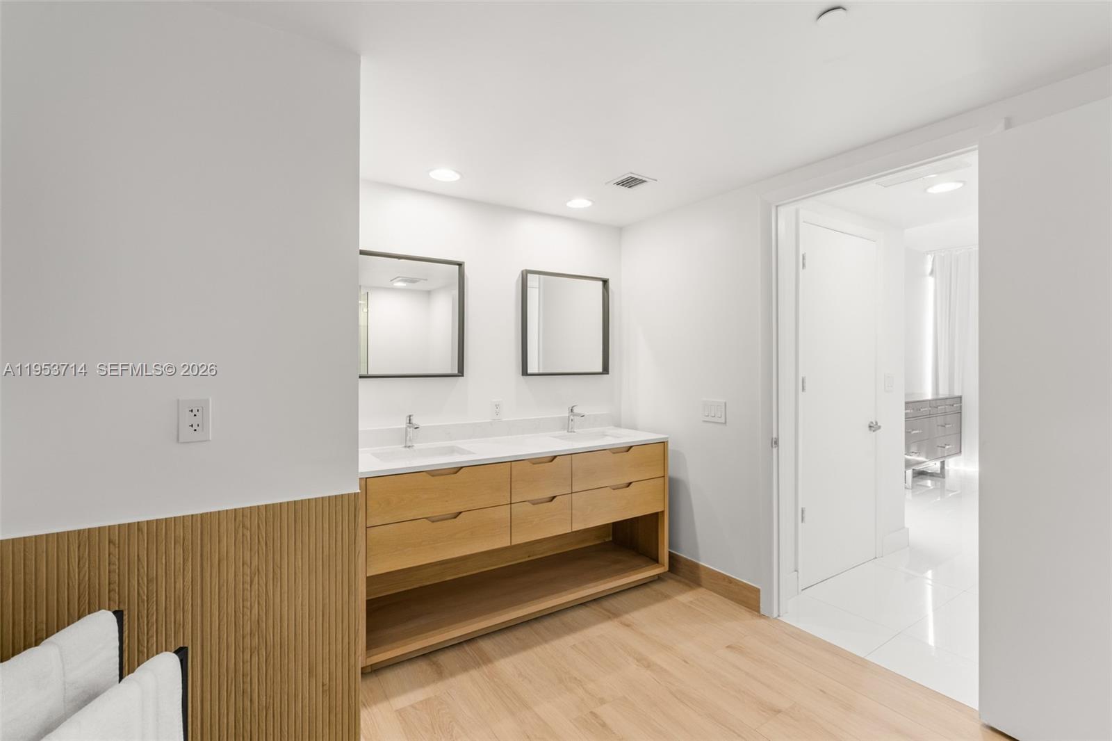 ICON BRICKELL CONDO NO 3 - Residential