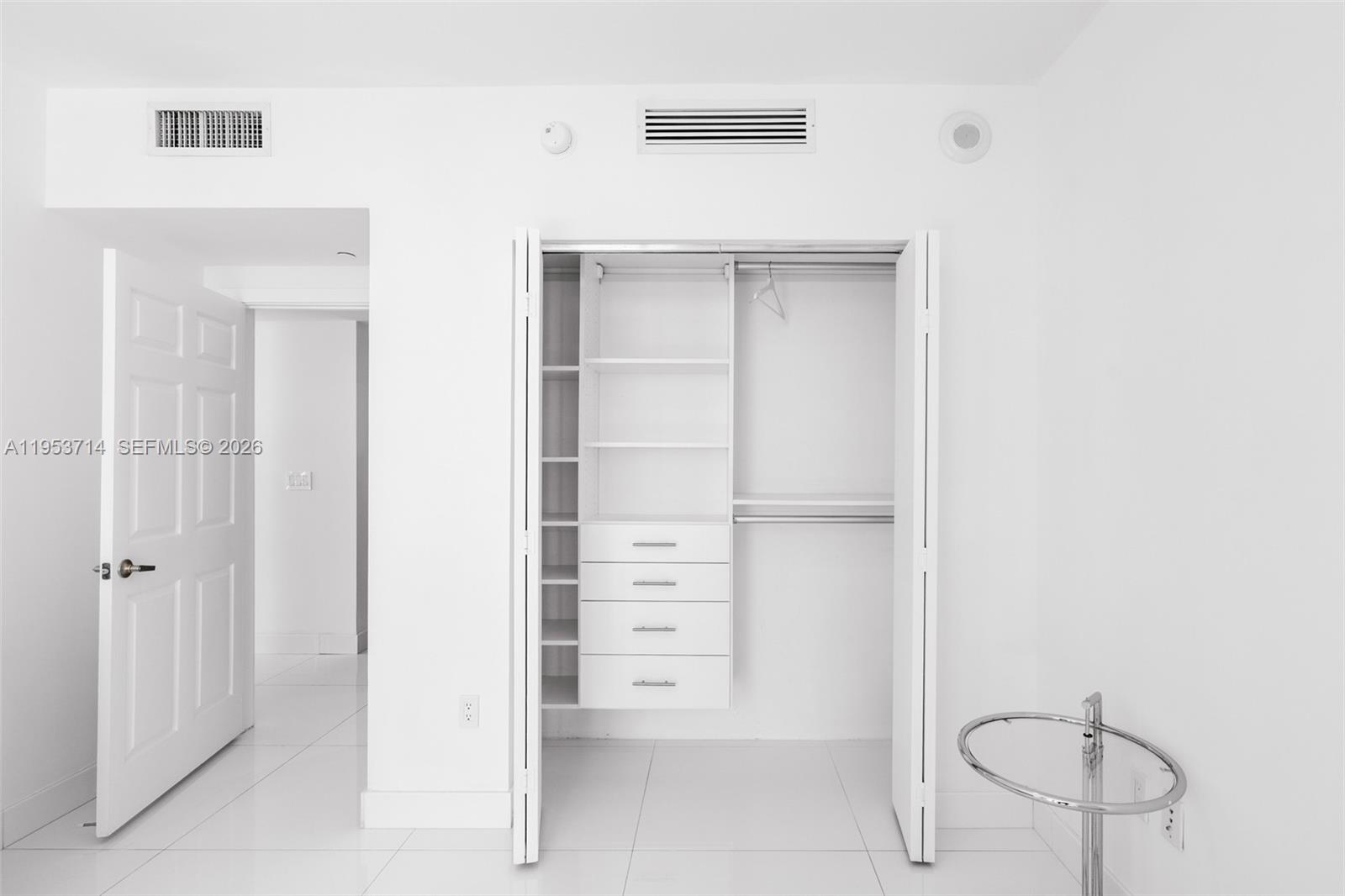 ICON BRICKELL CONDO NO 3 - Residential