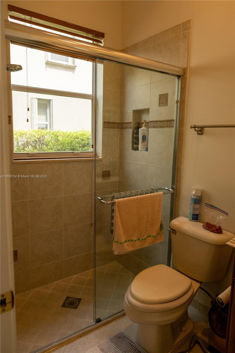 BUENA VIDA - Residential Lease