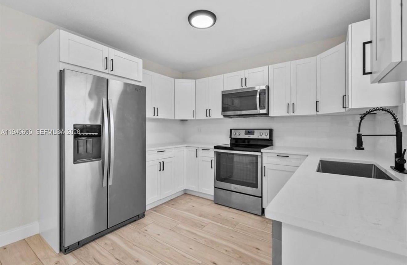 HOLLYWOOD BEACH HEIGHTS P - Residential