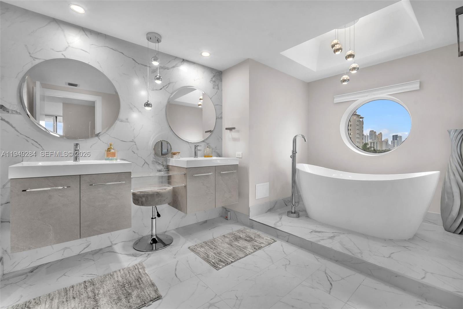 TERRACES NORTH TURNBERRY - Residential