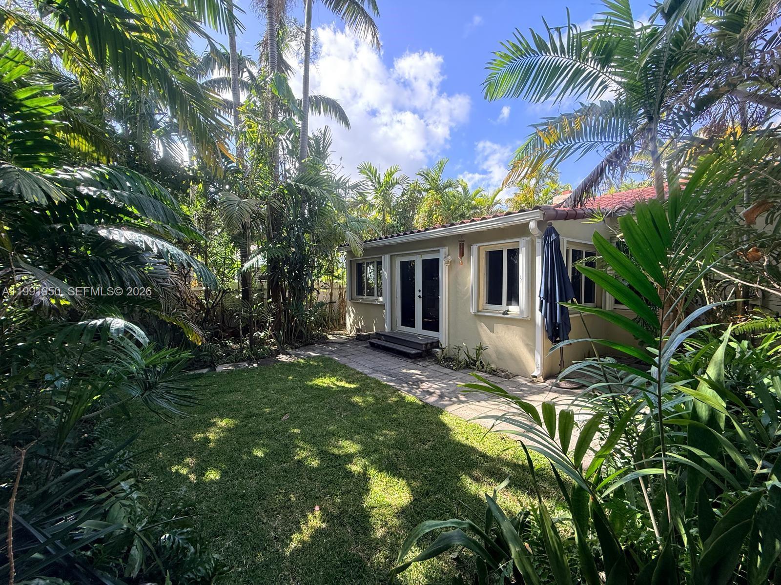 BELLE MEADE OF MIAMI SEC - Residential