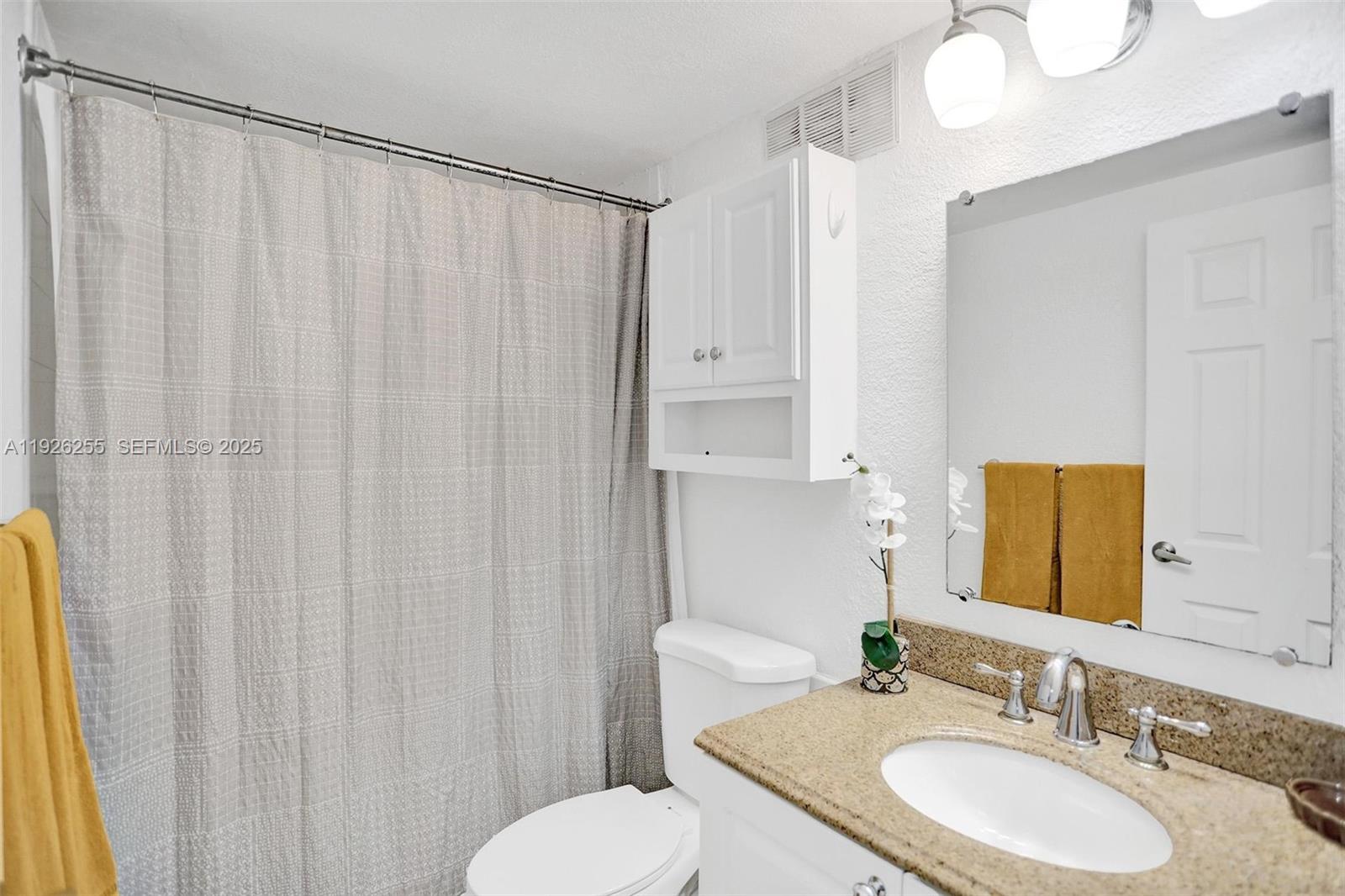 WAVE CONDO - Residential