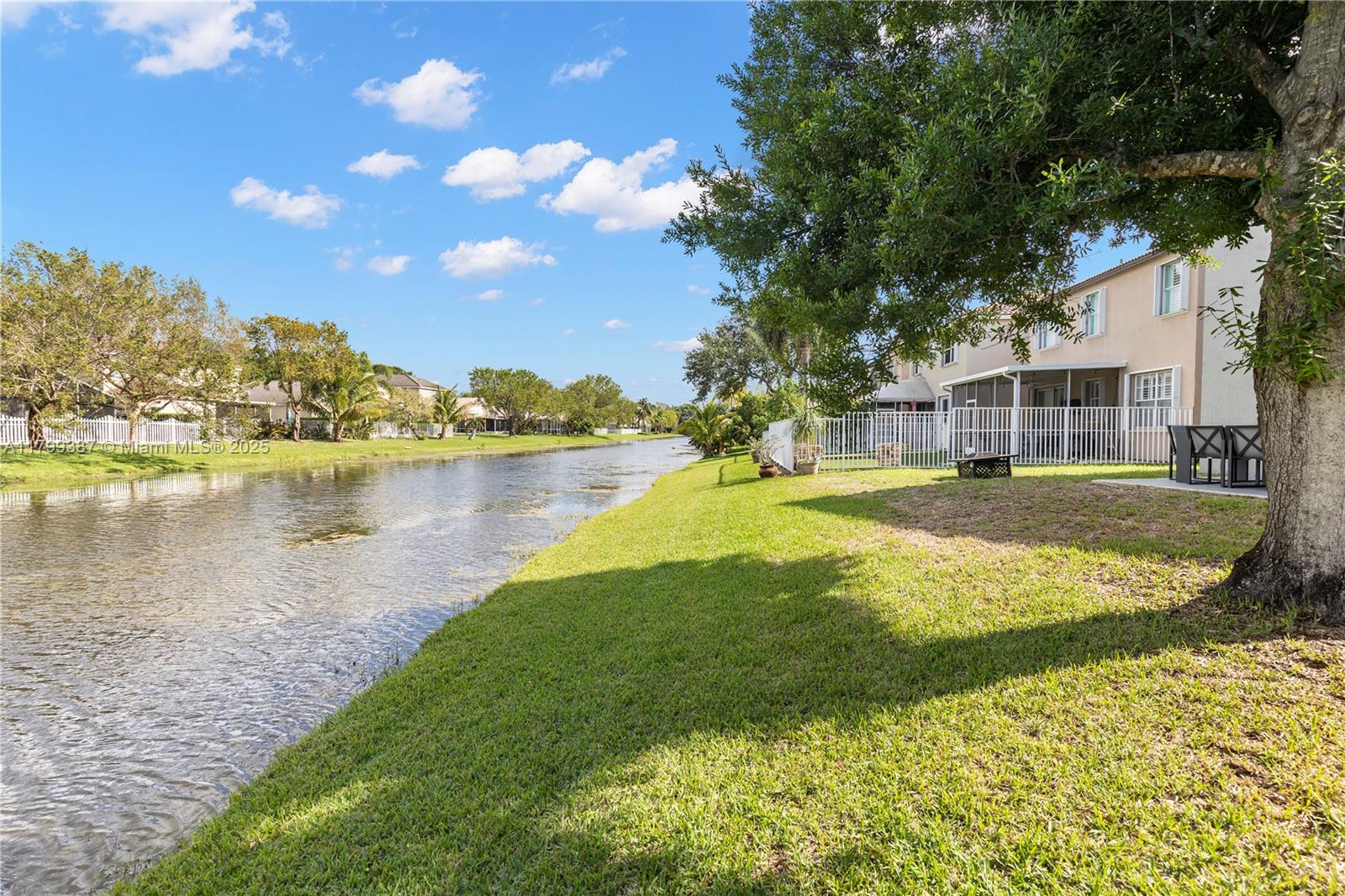 REGENCY LAKES AT COCONUT - Residential