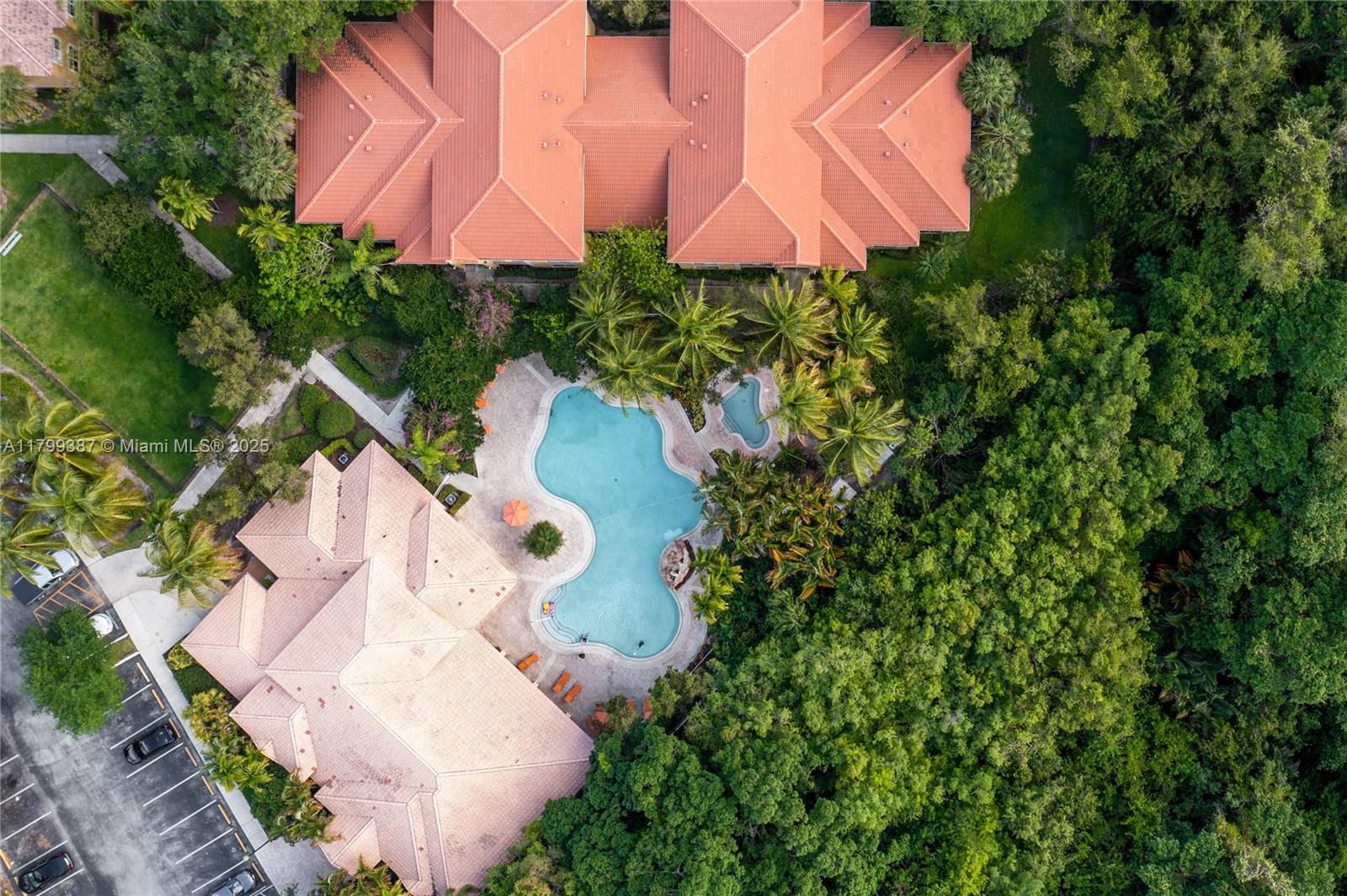 REGENCY LAKES AT COCONUT - Residential