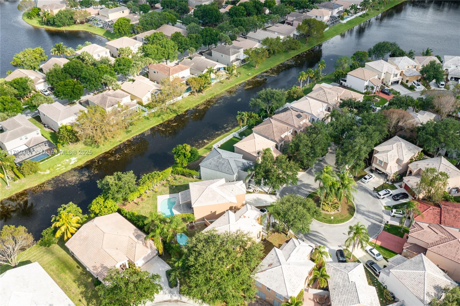 REGENCY LAKES AT COCONUT - Residential