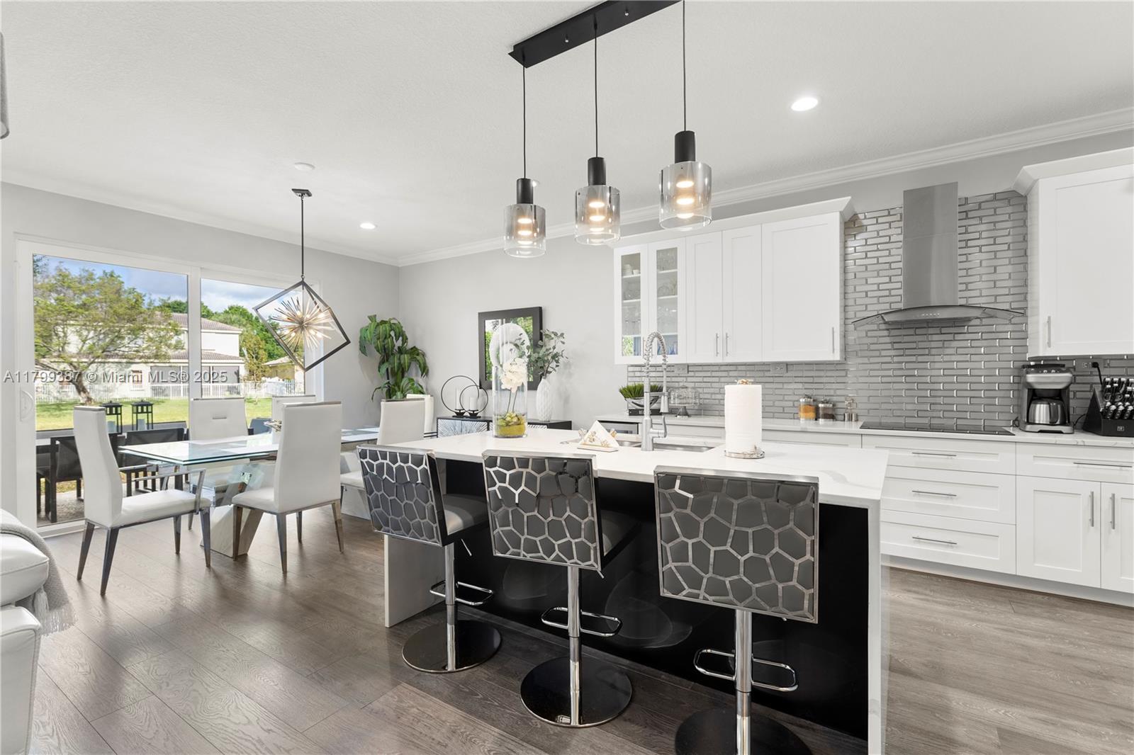 REGENCY LAKES AT COCONUT - Residential