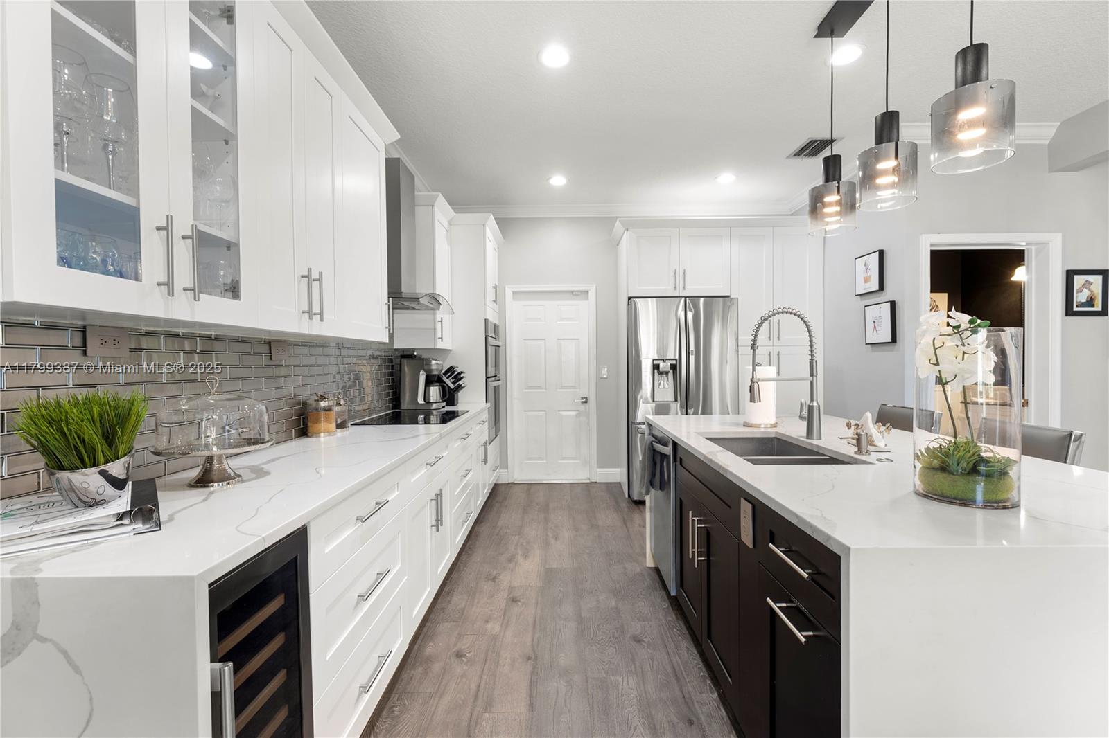 REGENCY LAKES AT COCONUT - Residential