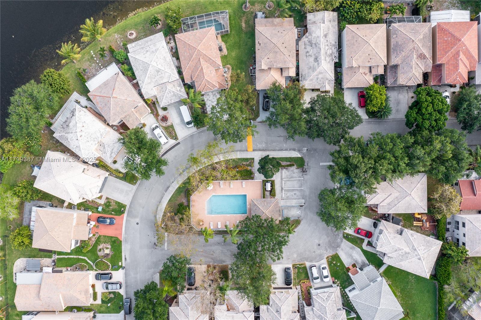 REGENCY LAKES AT COCONUT - Residential