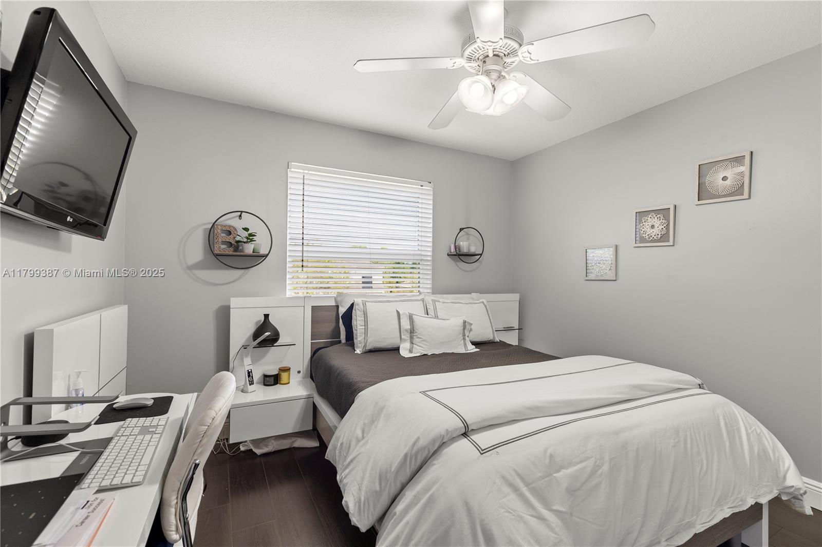 REGENCY LAKES AT COCONUT - Residential