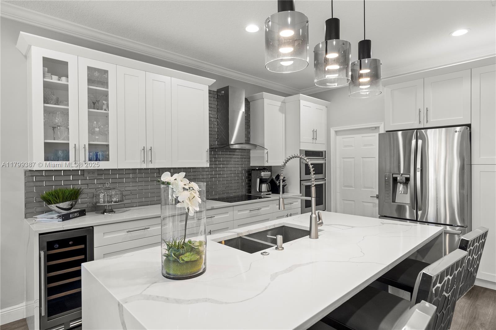 REGENCY LAKES AT COCONUT - Residential