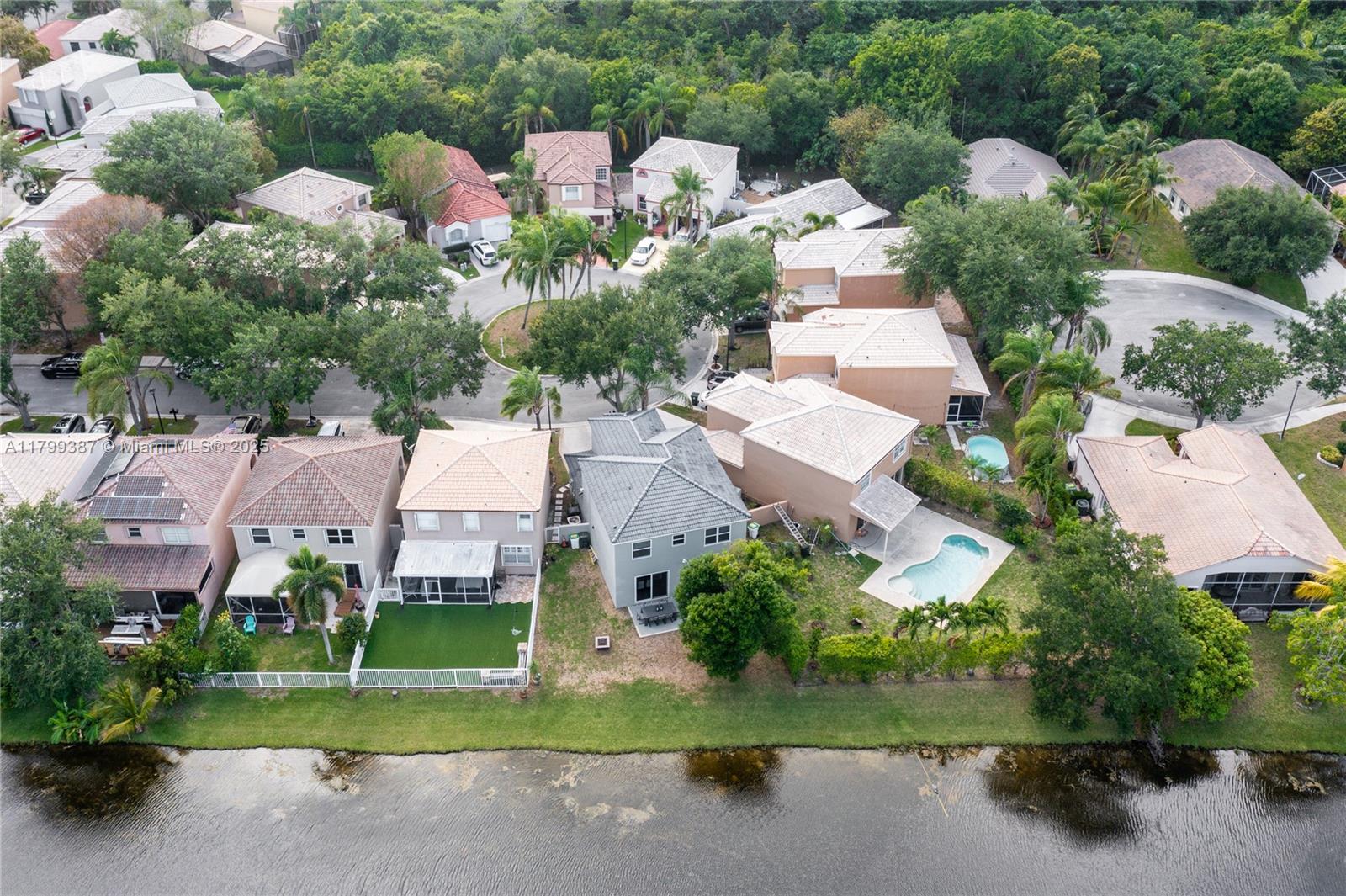 REGENCY LAKES AT COCONUT - Residential