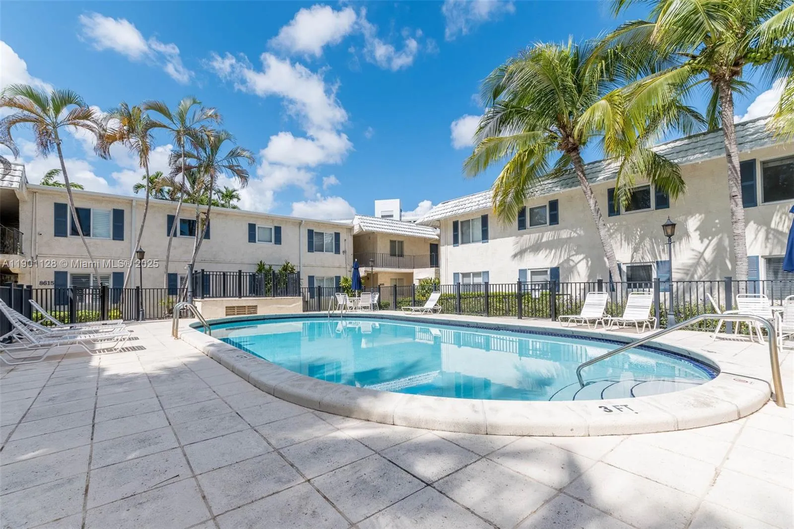 Pinecrest, Florida 33156, United States, 1 Bedroom Bedrooms, ,1 BathroomBathrooms,Residential,Active,232437